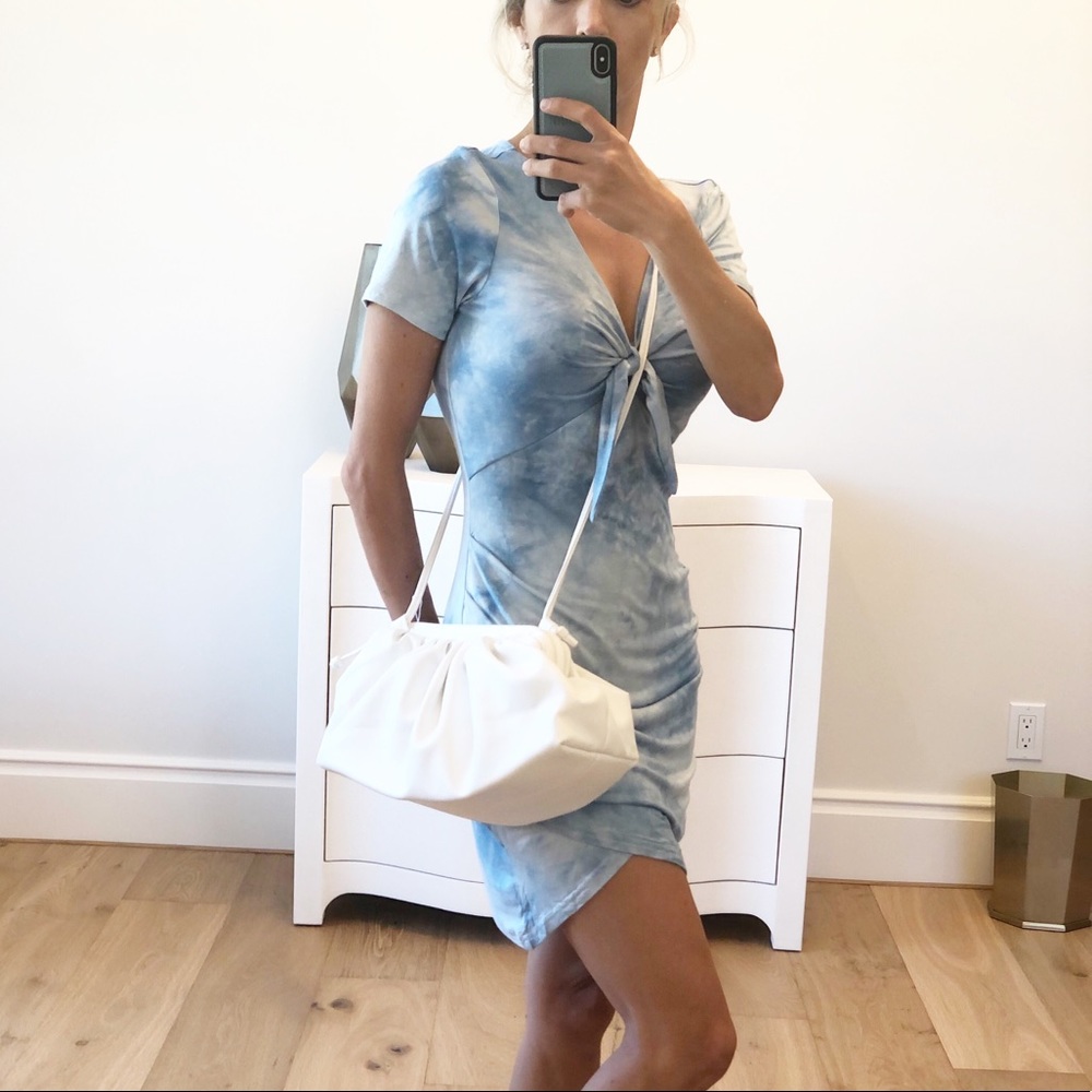 🔄 MONTERREY White Vegan Pouch Clutch Crossbody - Picture 4 of 10